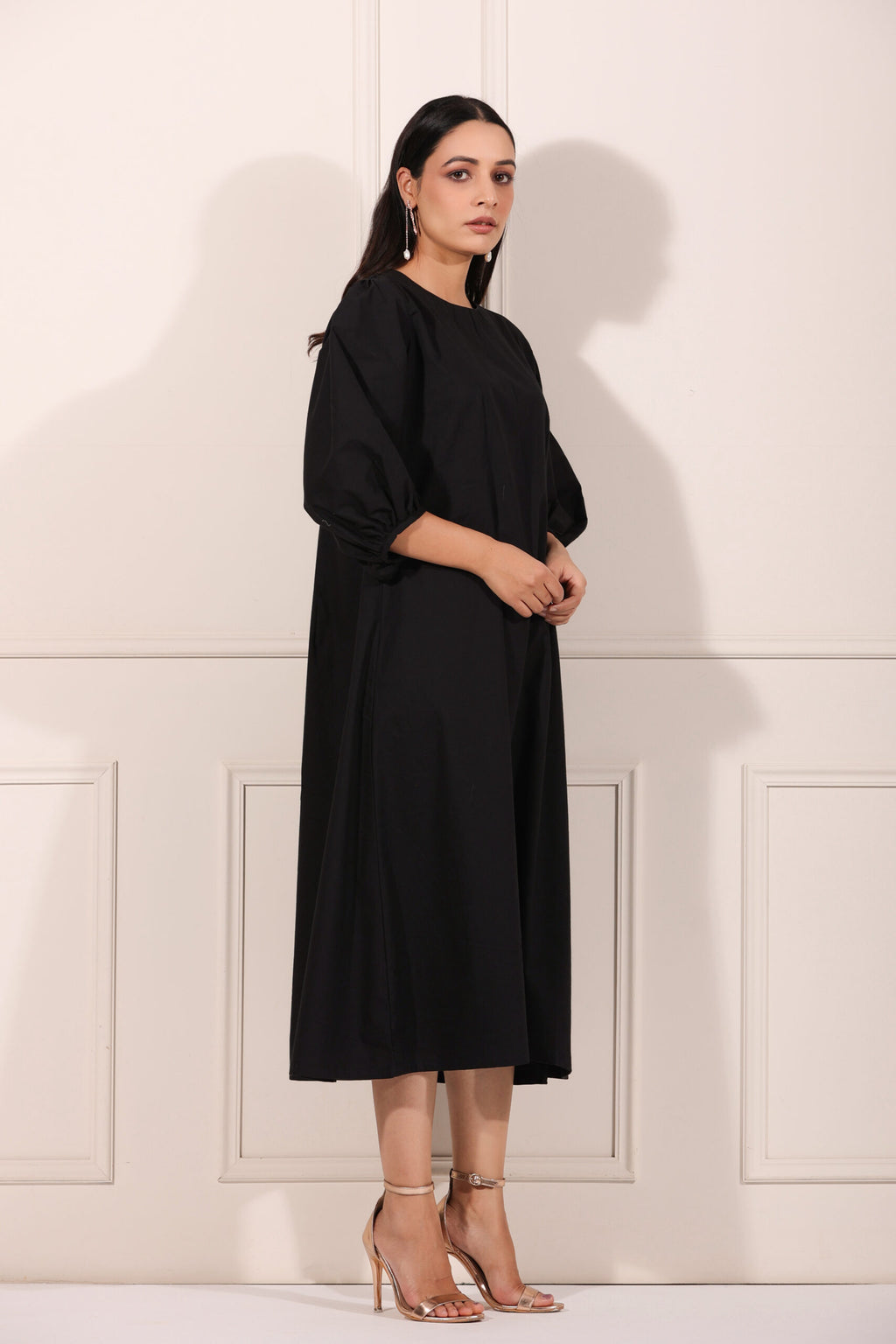 MOH  The eternal dhaga-Black Midi Dress