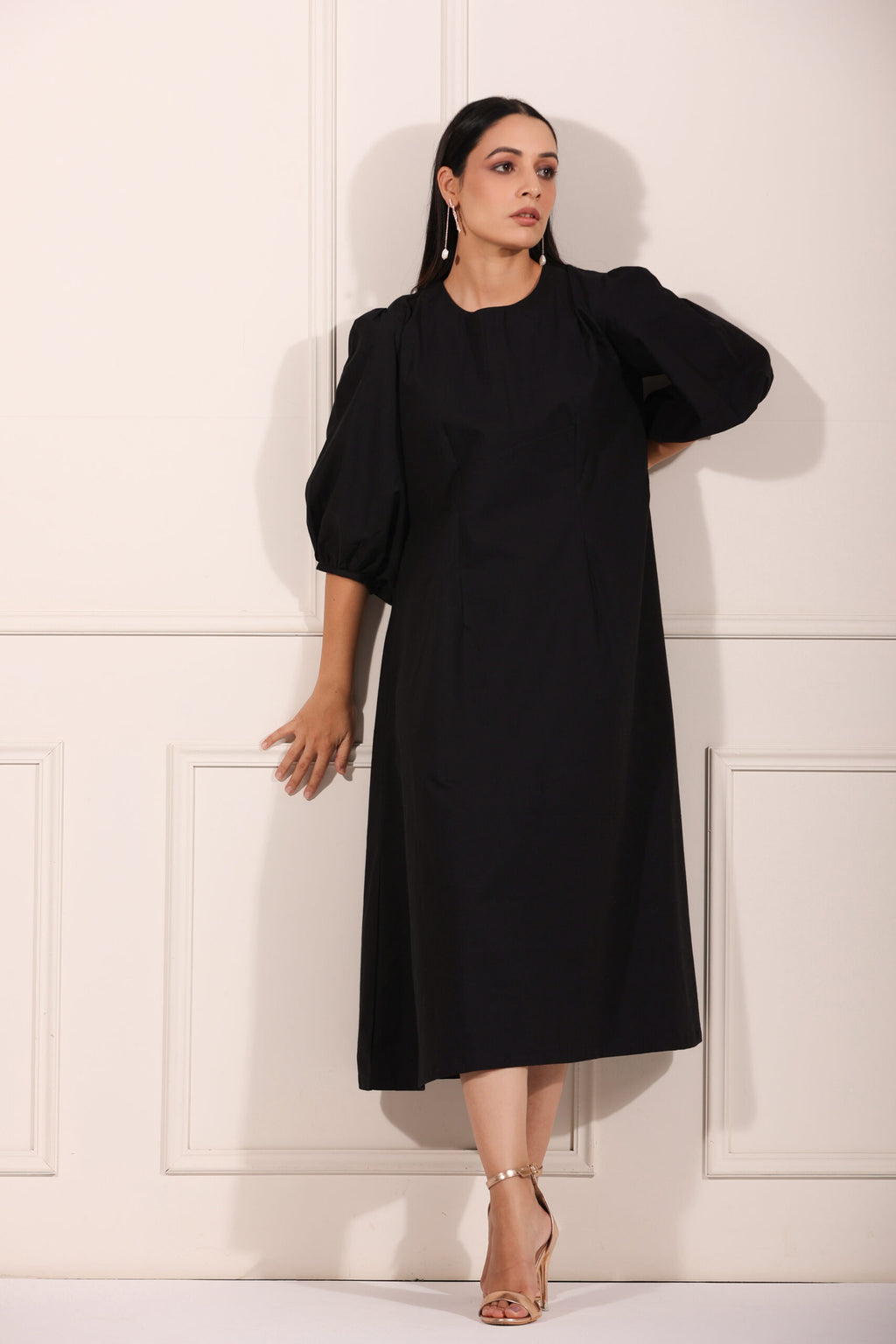 MOH  The eternal dhaga-Black Midi Dress